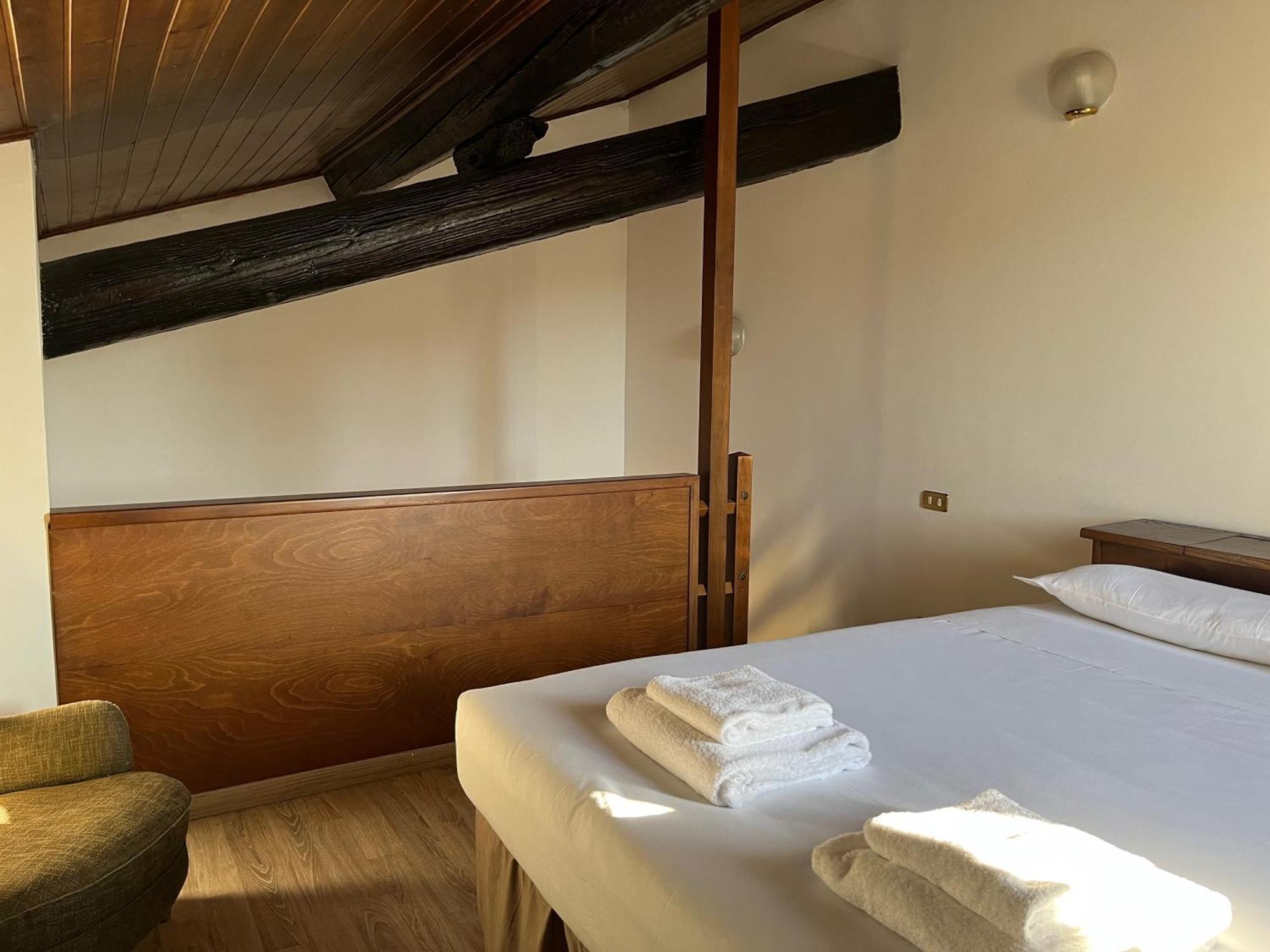 Ramaglianti Suites Florens Exteriör bild