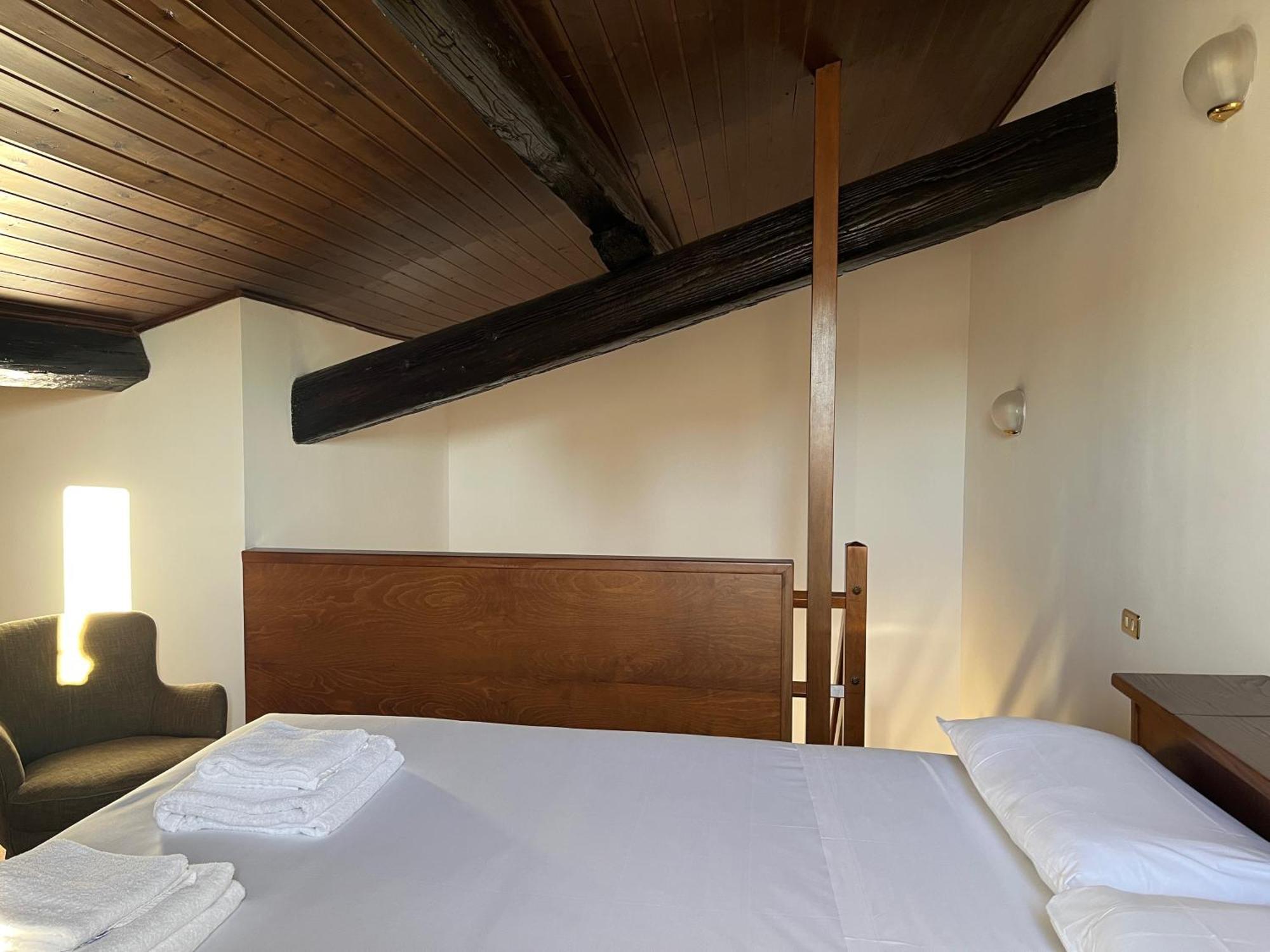 Ramaglianti Suites Florens Exteriör bild