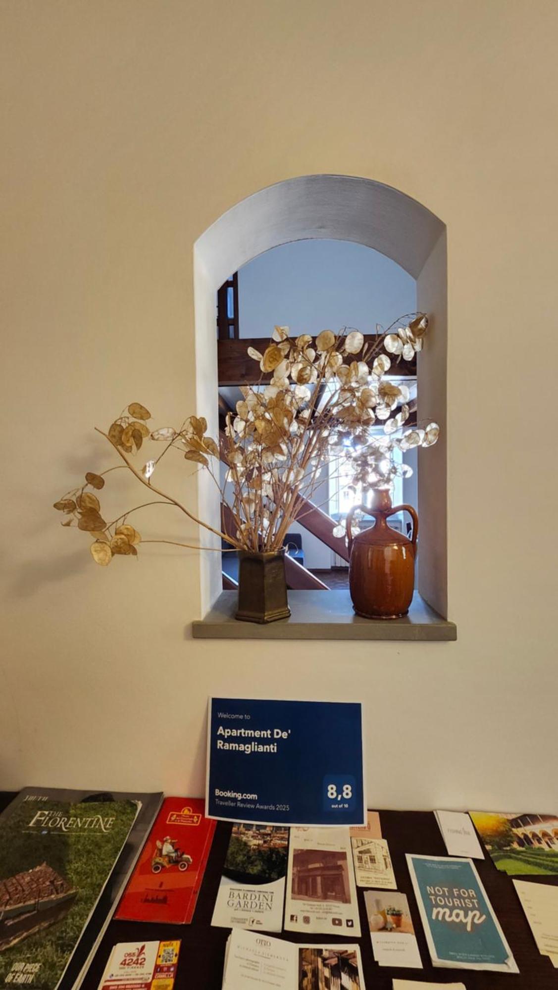 Ramaglianti Suites Florens Exteriör bild